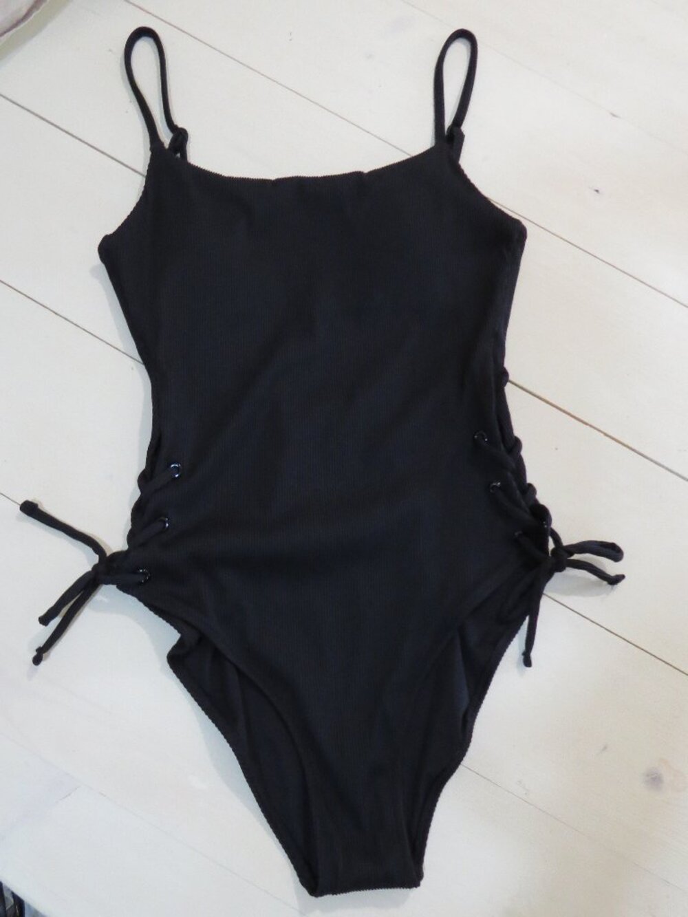 NEW Aerie Ribbed Scoop One Piece Swimsuit SIZE Small Black, Side Ties